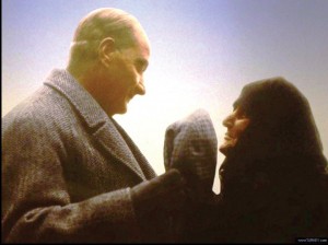 Atatürkün kadınla konuşması