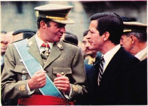 Kral Juan Carlos 1976 yılında Adolfo Suarez ile birlikte