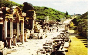 Hadrianus Tapınağı