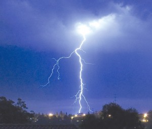 yıldırım elektrik doğa olayı